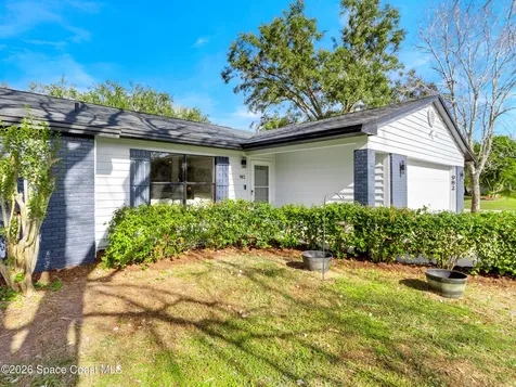 982 Pebble Avenue NE Palm Bay FL 32907