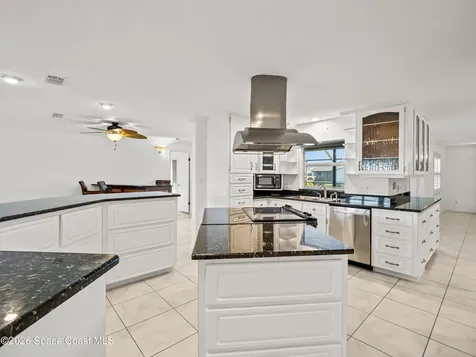 1525 W Riviera Drive Merritt Island FL 32952