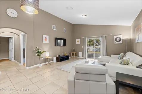 2389 Snapdragon Drive NW Palm Bay FL 32907
