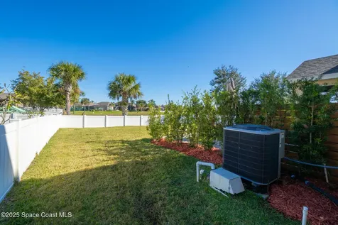 2389 Snapdragon Drive NW Palm Bay FL 32907