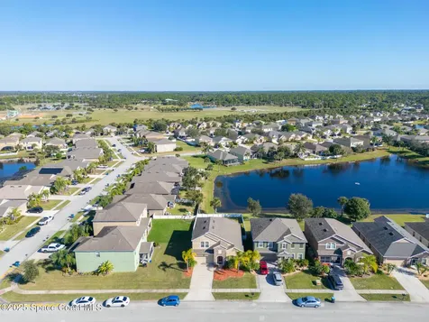 2389 Snapdragon Drive NW Palm Bay FL 32907