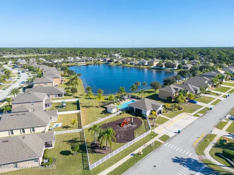 2389 Snapdragon Drive NW Palm Bay FL 32907