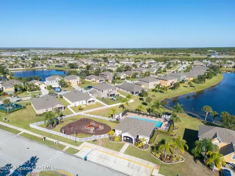 2389 Snapdragon Drive NW Palm Bay FL 32907