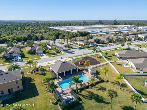 2389 Snapdragon Drive NW Palm Bay FL 32907