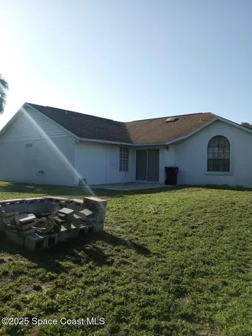 1868 Zaminder Street NW Palm Bay FL 32907