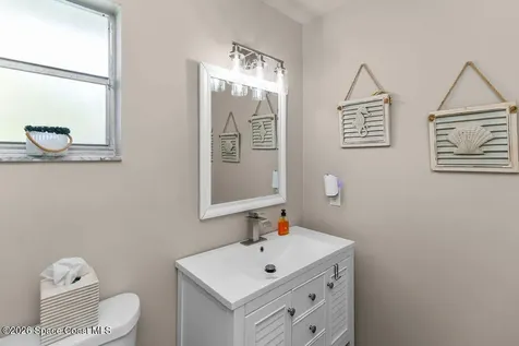 1820 Via Roma Merritt Island FL 32952