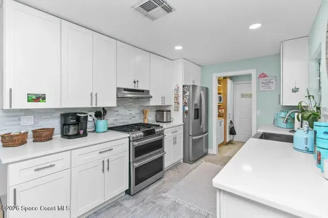 1820 Via Roma Merritt Island FL 32952