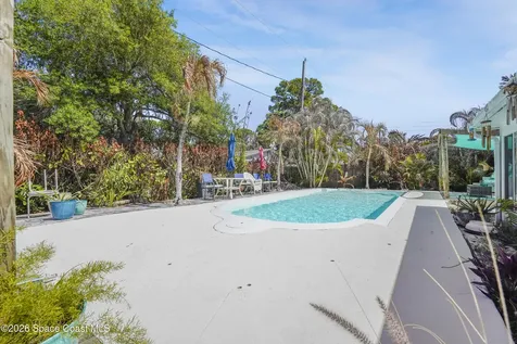 1820 Via Roma Merritt Island FL 32952