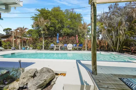 1820 Via Roma Merritt Island FL 32952