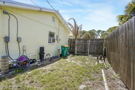1820 Via Roma Merritt Island FL 32952
