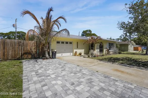 1820 Via Roma Merritt Island FL 32952