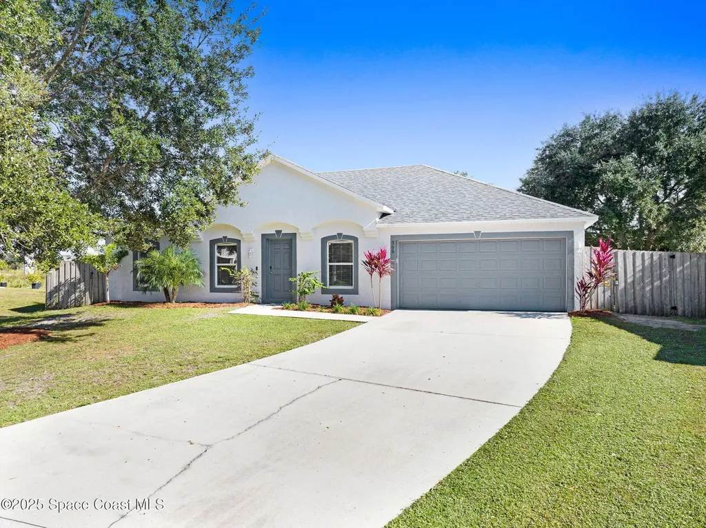 565 White Cap Court NW Palm Bay FL 32907