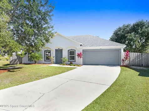 565 White Cap Court NW Palm Bay FL 32907