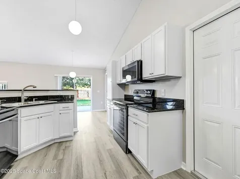 565 White Cap Court NW Palm Bay FL 32907