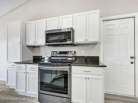 565 White Cap Court NW Palm Bay FL 32907