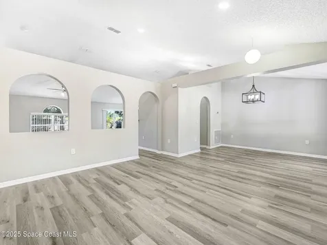 565 White Cap Court NW Palm Bay FL 32907