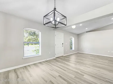 565 White Cap Court NW Palm Bay FL 32907