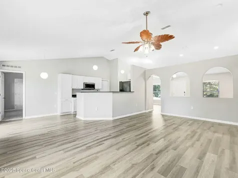 565 White Cap Court NW Palm Bay FL 32907