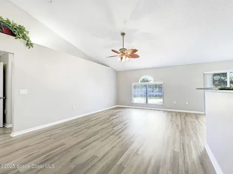 565 White Cap Court NW Palm Bay FL 32907