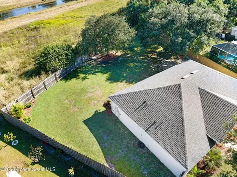 565 White Cap Court NW Palm Bay FL 32907