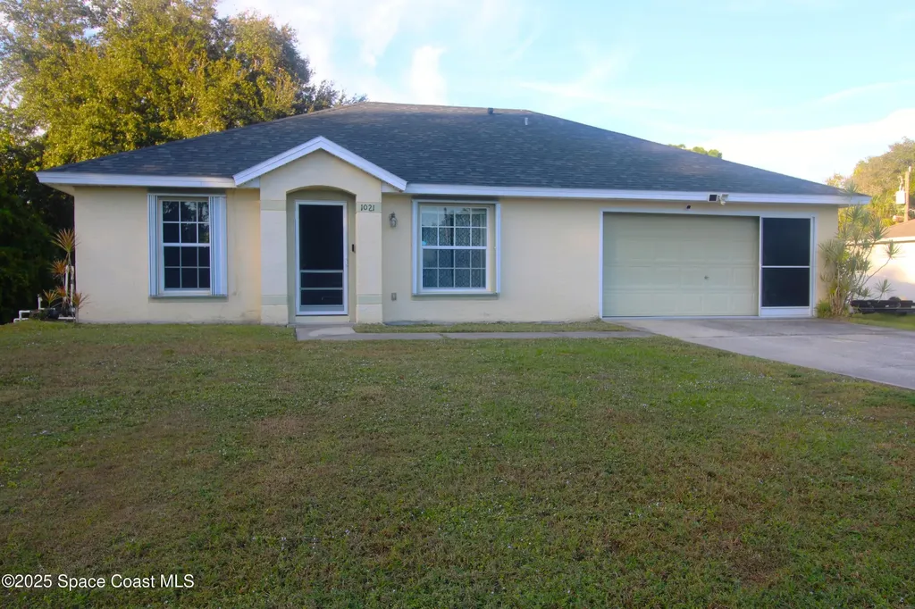 1021 Sablon Street SE Palm Bay FL 32909