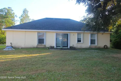 1021 Sablon Street SE Palm Bay FL 32909