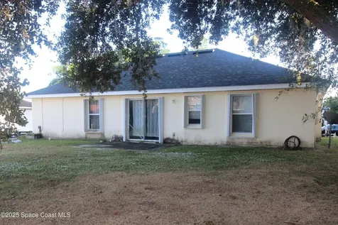 1021 Sablon Street SE Palm Bay FL 32909