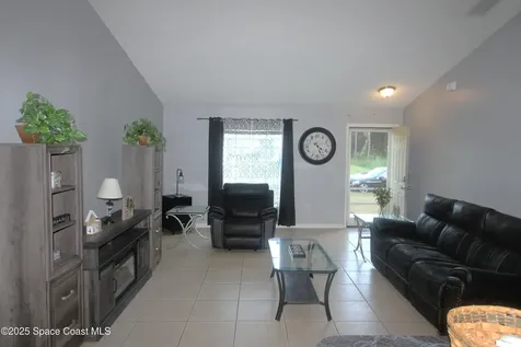 1021 Sablon Street SE Palm Bay FL 32909