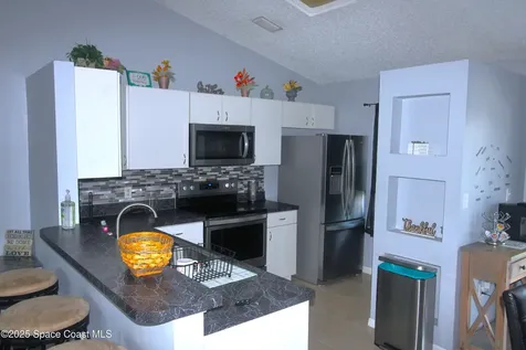 1021 Sablon Street SE Palm Bay FL 32909