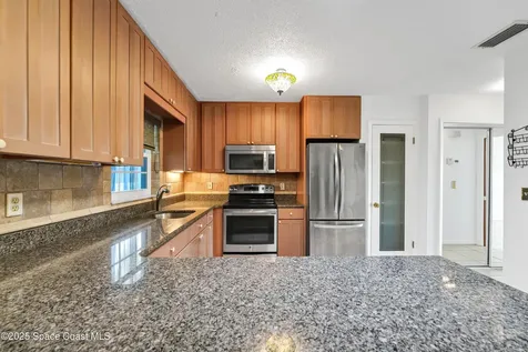 304 Emerald Place E Indian Harbour Beach FL 32937