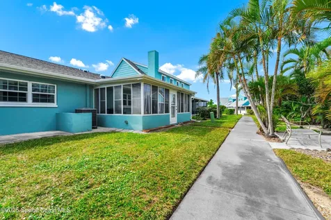 304 Emerald Place E Indian Harbour Beach FL 32937