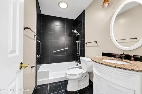 304 Emerald Place E Indian Harbour Beach FL 32937