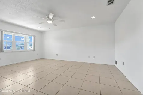 304 Emerald Place E Indian Harbour Beach FL 32937