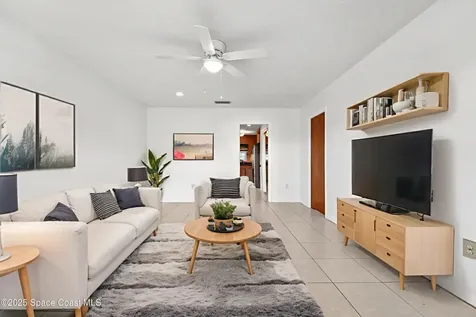 304 Emerald Place E Indian Harbour Beach FL 32937