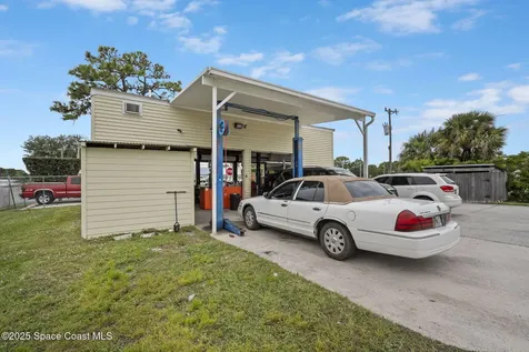 3330 N Courtenay Parkway Merritt Island FL 32953