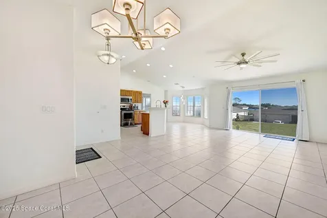 445 Lakeview Avenue Titusville FL 32796