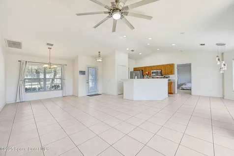 445 Lakeview Avenue Titusville FL 32796