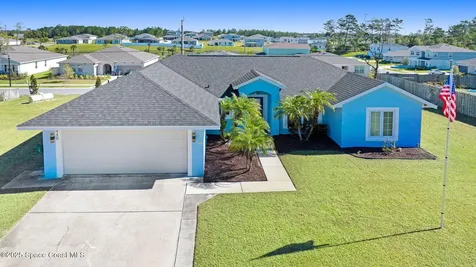 445 Lakeview Avenue Titusville FL 32796