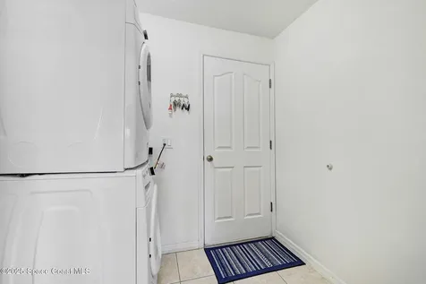 445 Lakeview Avenue Titusville FL 32796