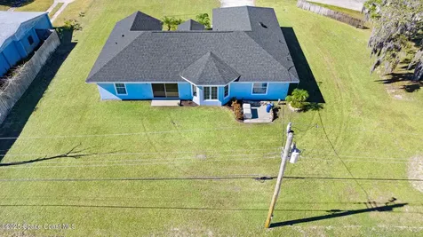 445 Lakeview Avenue Titusville FL 32796