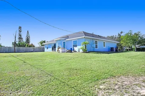 445 Lakeview Avenue Titusville FL 32796