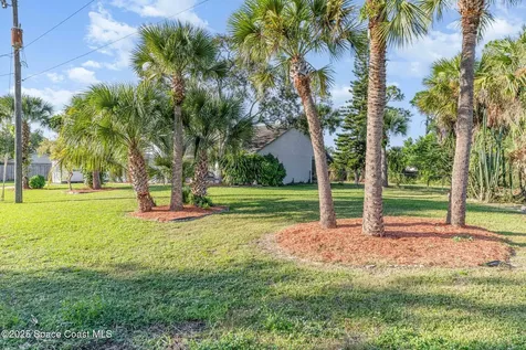 5720 Flint Road Cocoa FL 32927