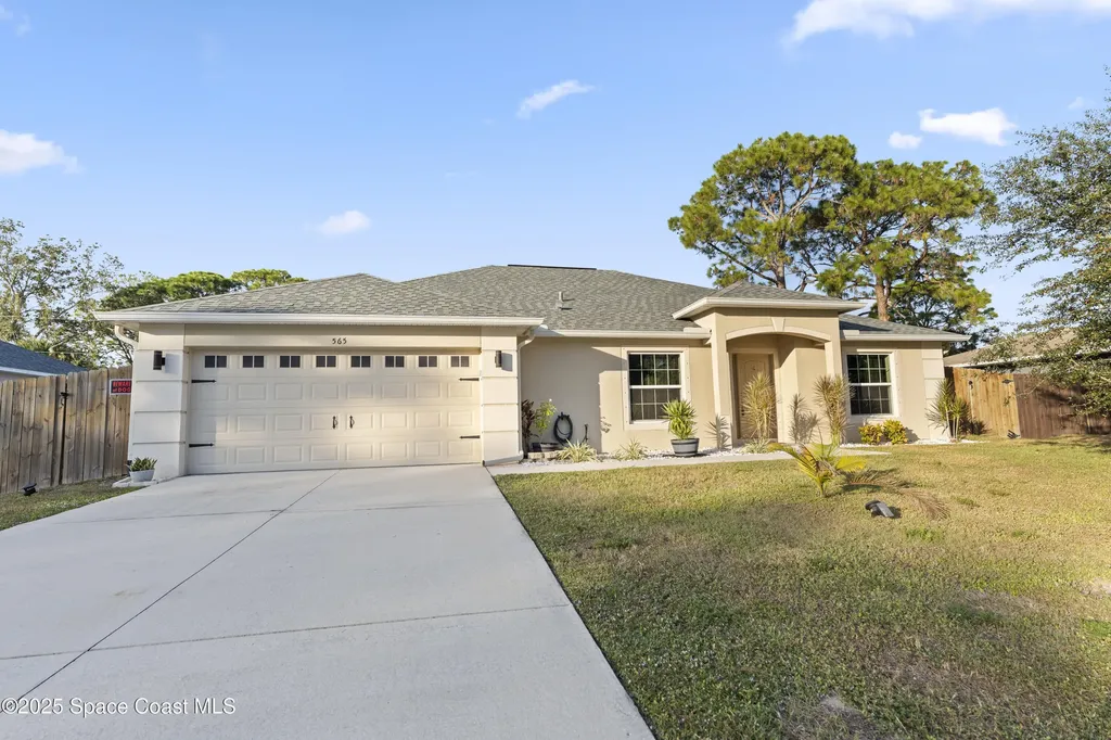 565 Rembrandt Street SE Palm Bay FL 32909