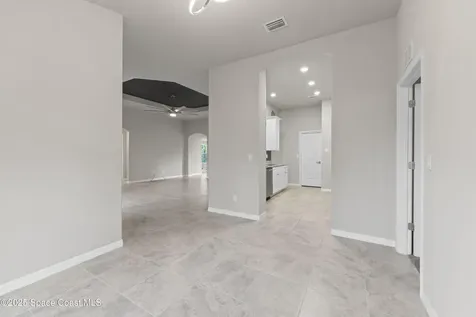 565 Rembrandt Street SE Palm Bay FL 32909