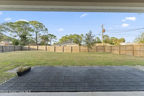 565 Rembrandt Street SE Palm Bay FL 32909