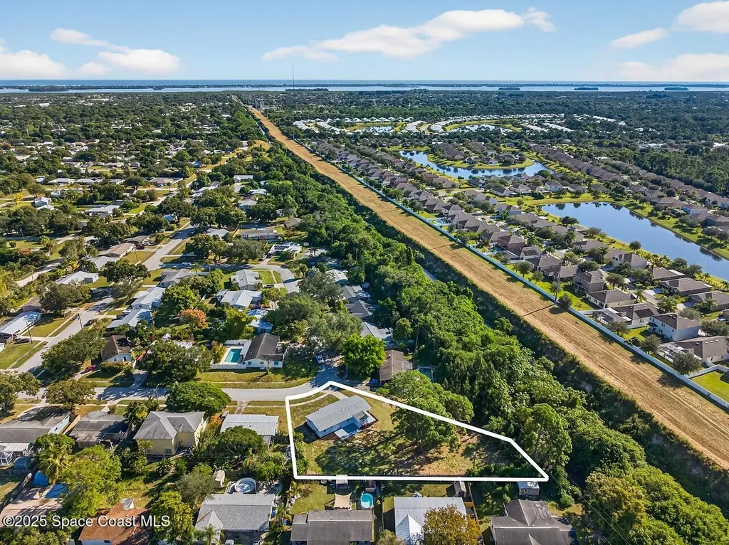 56 1st Court SW Vero Beach FL 32962