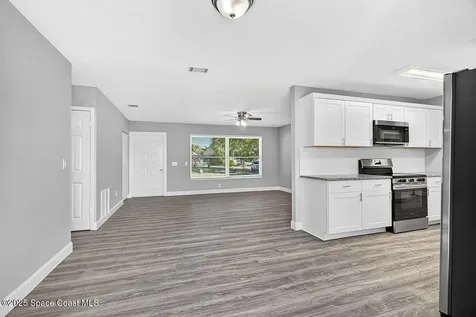 56 1st Court SW Vero Beach FL 32962
