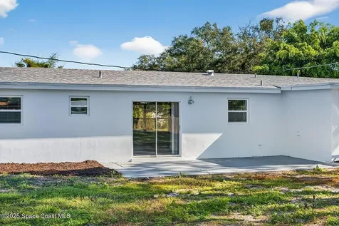 56 1st Court SW Vero Beach FL 32962