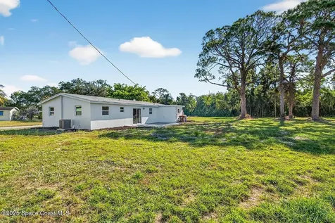 56 1st Court SW Vero Beach FL 32962