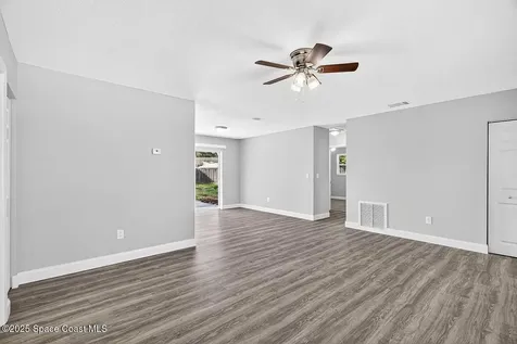 56 1st Court SW Vero Beach FL 32962